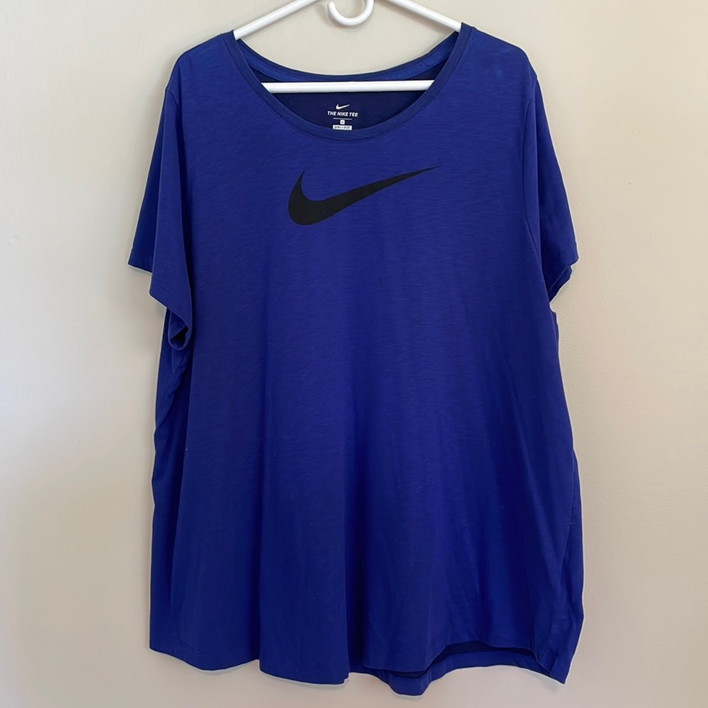 Women’s Plus Size Nike T-shirt. 3X. Purple.